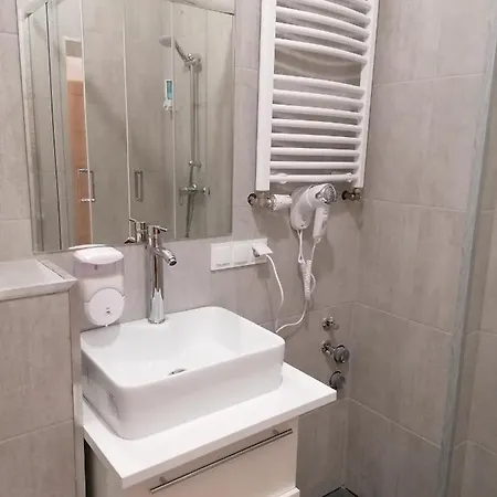 Apartment Tulip - Jednoosobowy Nr 2 Ze Wspolna Lazienka I Kuchnia Stettin