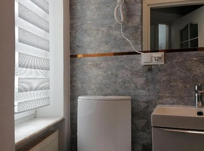 Tulip - Jednoosobowy Nr 2 Ze Wspolna Lazienka I Kuchnia Daire *